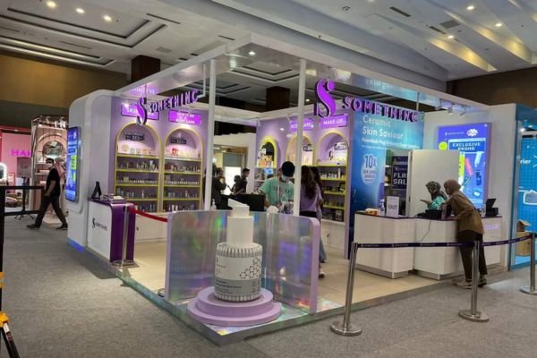 Pengalaman Bekerja Sama dengan Sunjaya Florist dalam Booth Pameran Surabaya